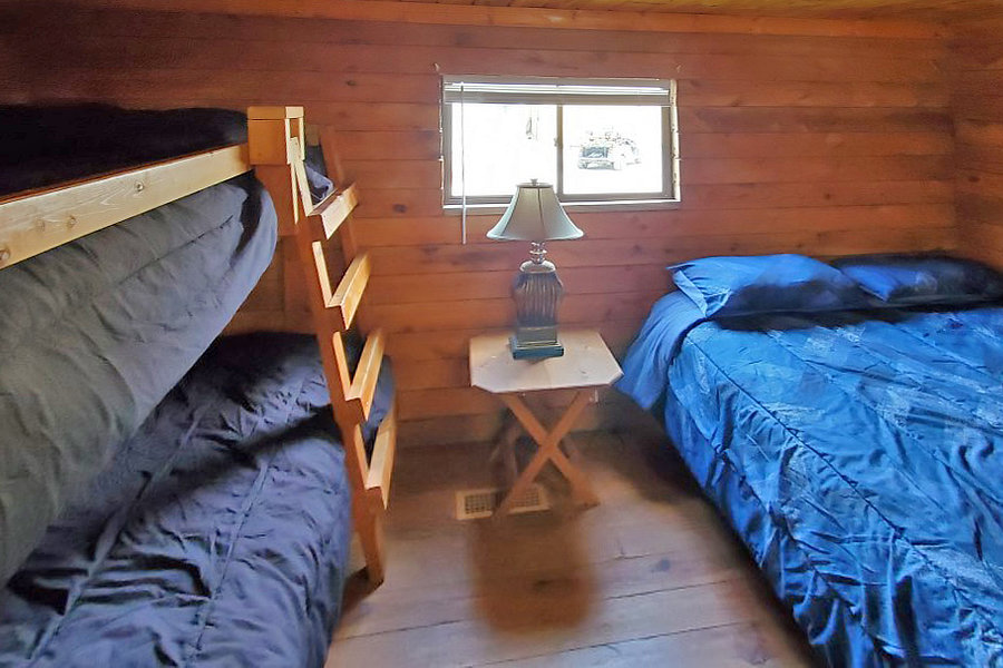 Hilltop Cabin Bedroom