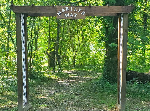 Marilyn Way trail entrance